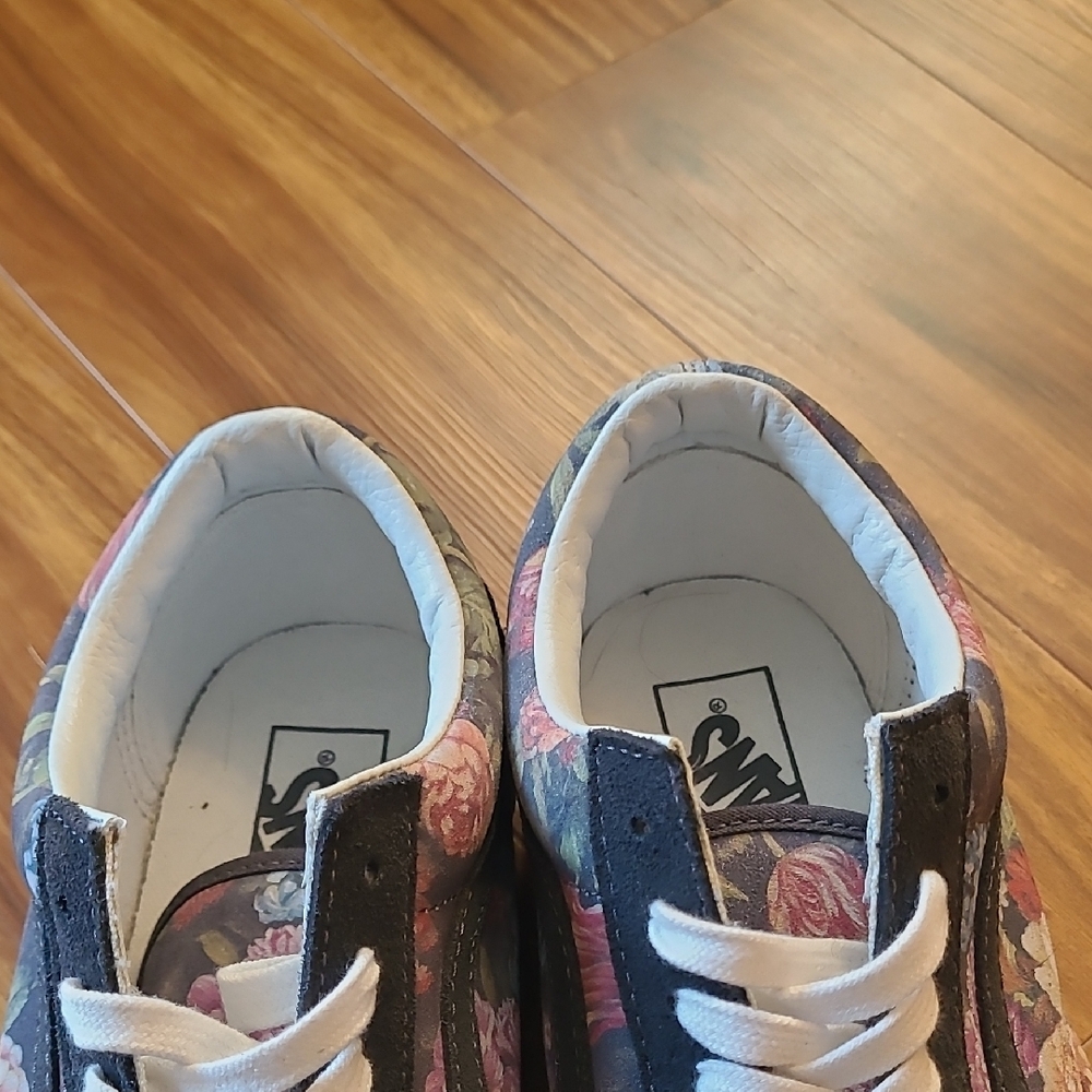 Vans Floral Black and White Sneakers - Picture 4 of 9